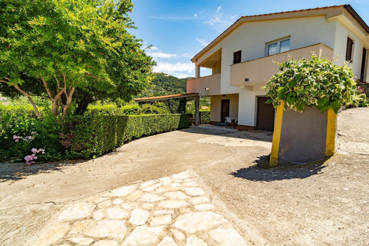 Apartment Dumicic 1 Mundanije Екстер'єр фото